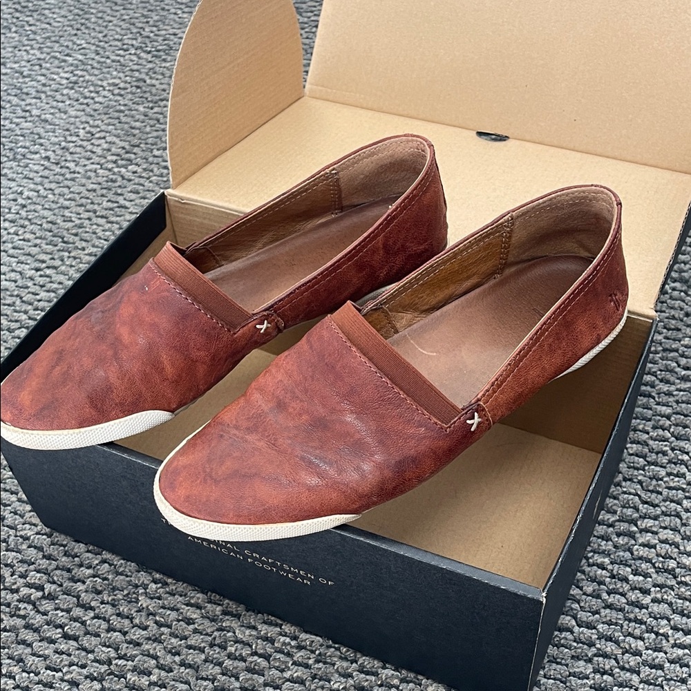 Frye Women's Slip-On Flats in Rust Brown